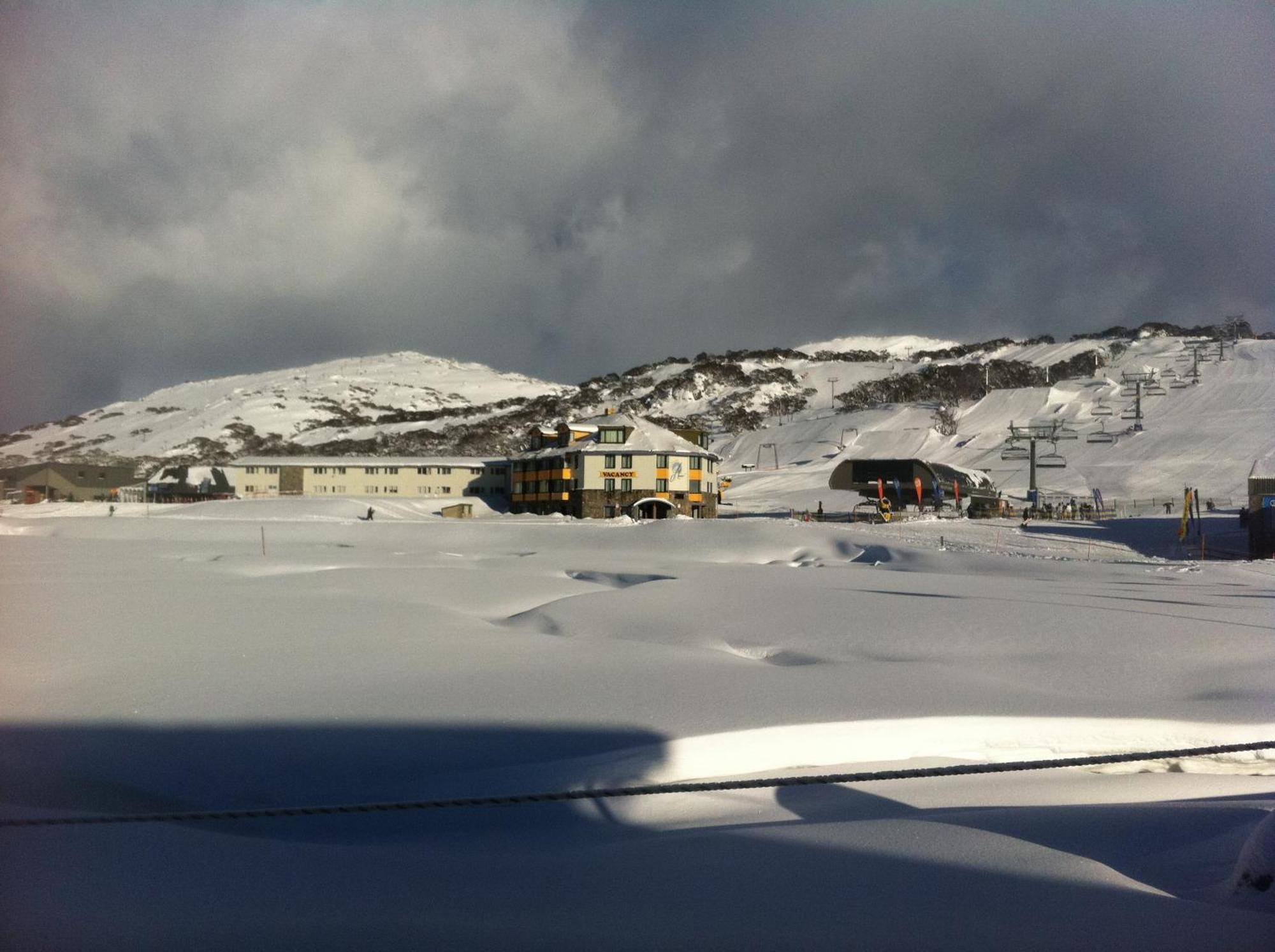 פרישר ואלי Perisher Manor Hotel מראה חיצוני תמונה